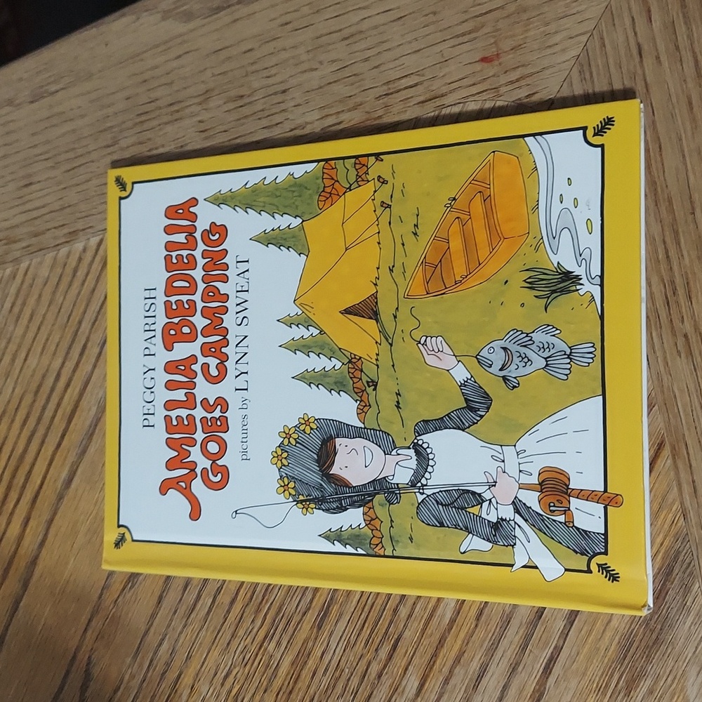 Amelia Bedelia Goes Camping